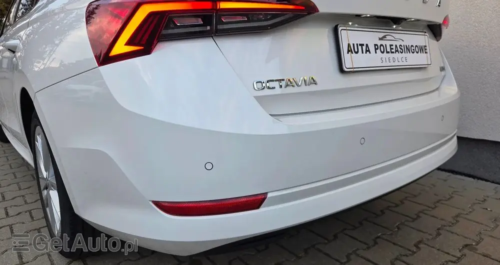 SKODA Octavia 1.5 TSI e-Tec Ambition DSG
