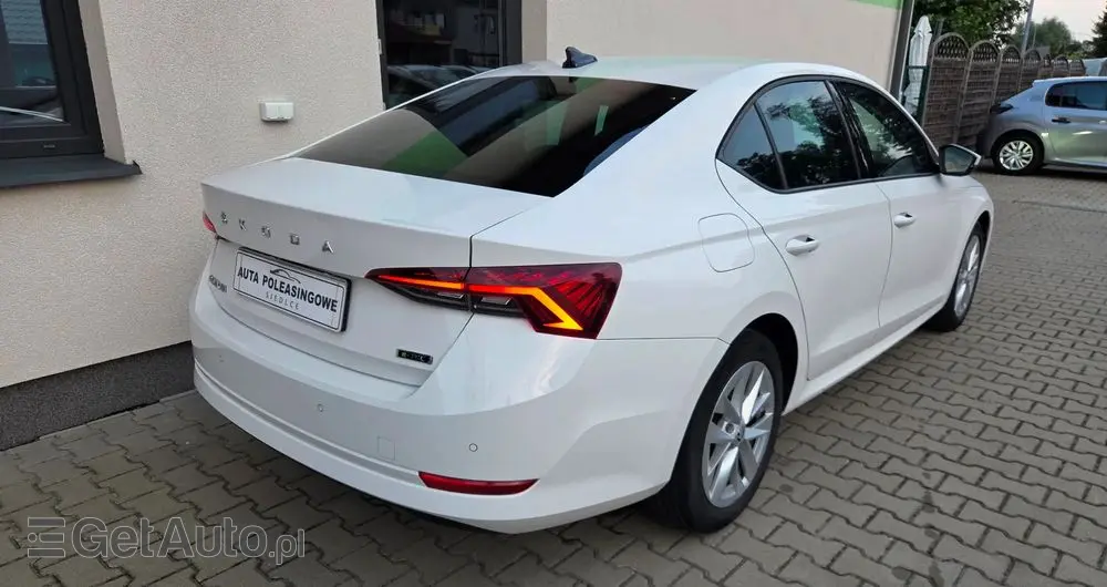 SKODA Octavia 1.5 TSI e-Tec Ambition DSG