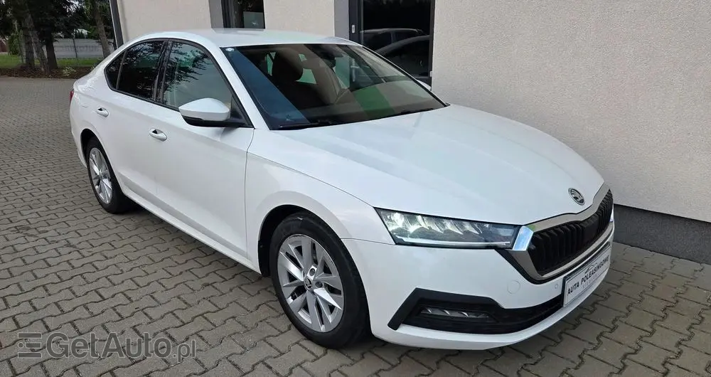 SKODA Octavia 1.5 TSI e-Tec Ambition DSG