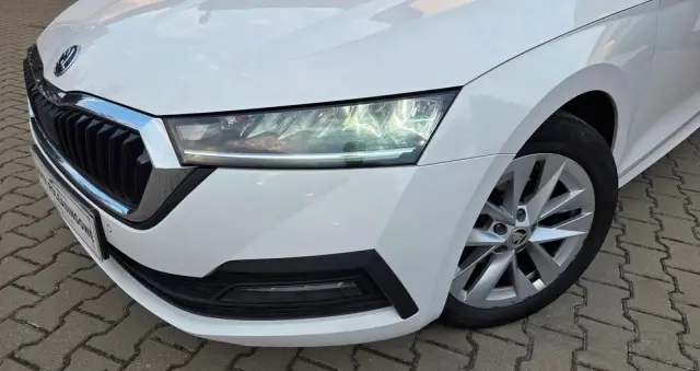 SKODA Octavia 1.5 TSI e-Tec Ambition DSG