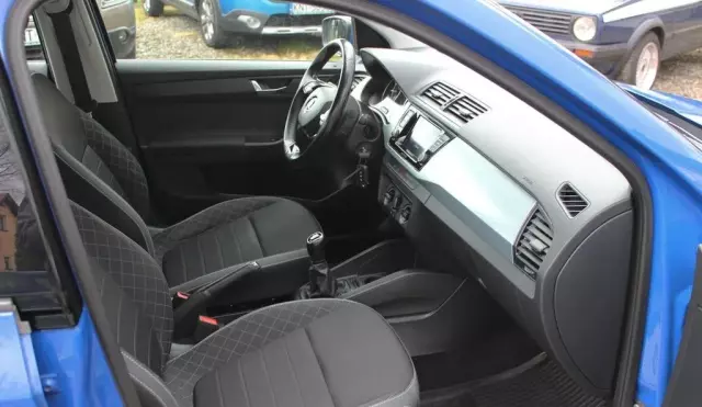 SKODA Fabia 