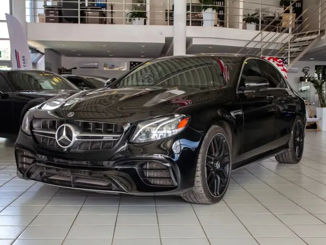 MERCEDES-BENZ Klasa E AMG 63 S 4Matic+ AMG Speedshift MCT-9G