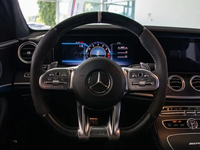 MERCEDES-BENZ Klasa E AMG 63 S 4Matic+ AMG Speedshift MCT-9G