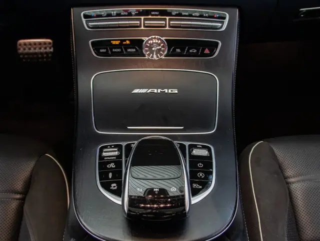 MERCEDES-BENZ Klasa E AMG 63 S 4Matic+ AMG Speedshift MCT-9G