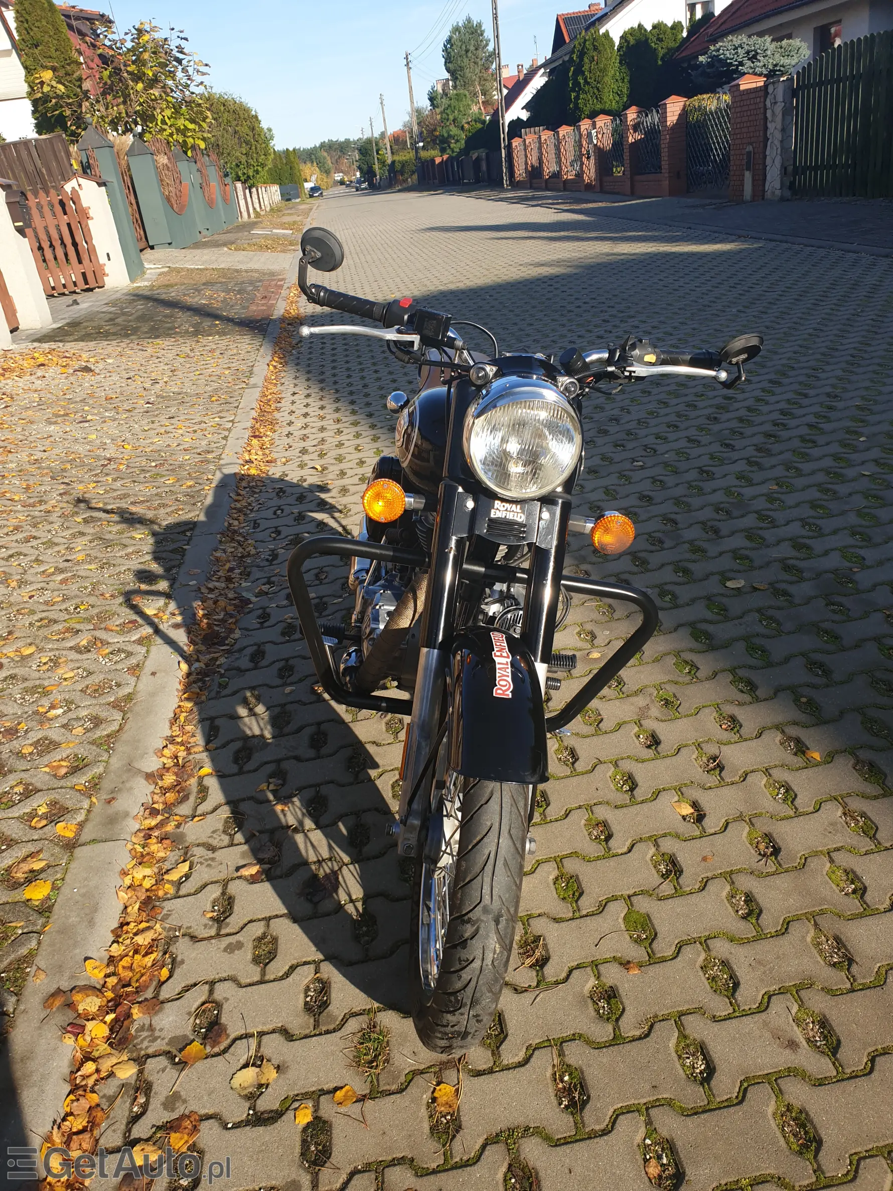 ROYAL ENFIELD Bulled 