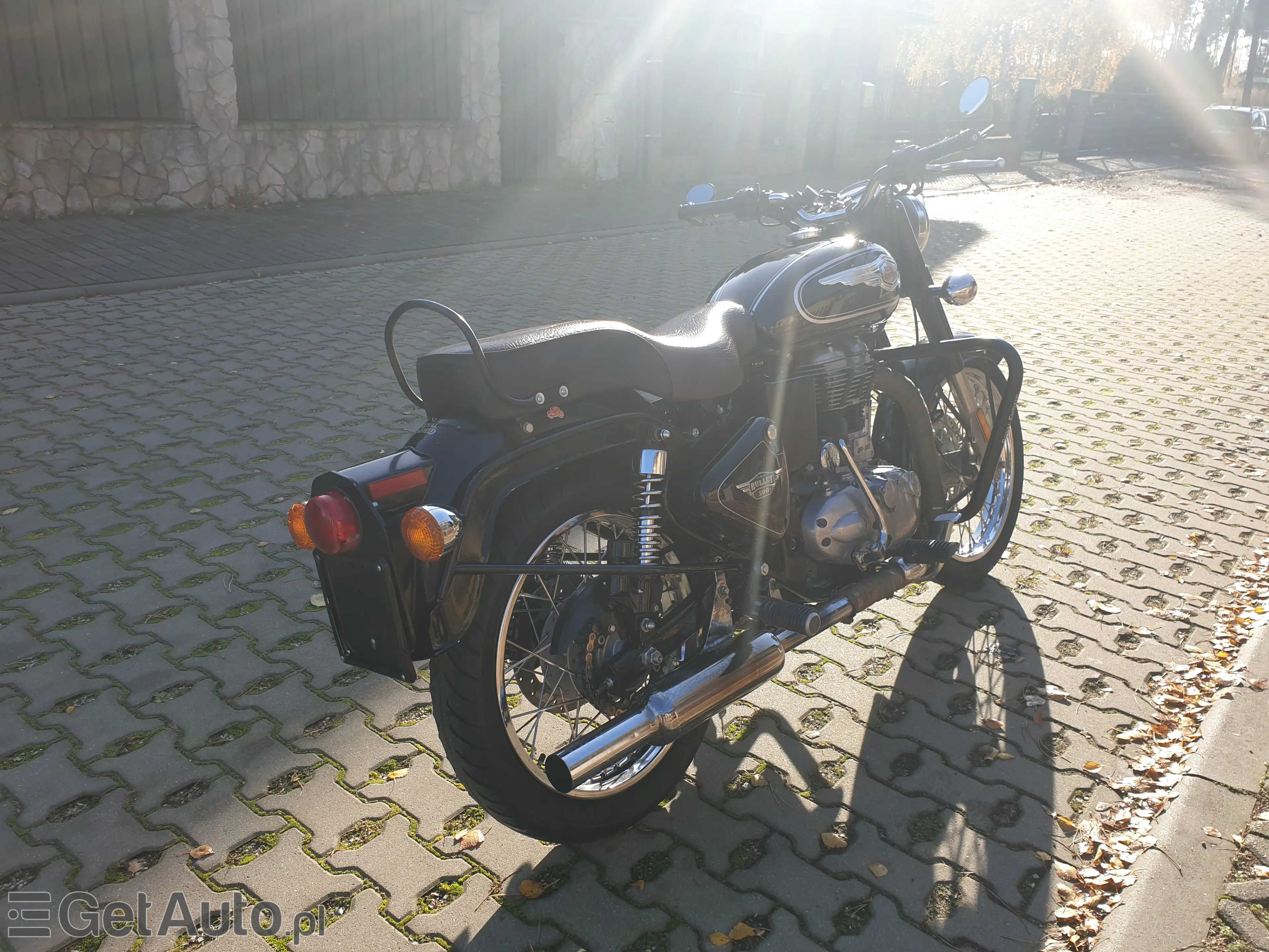 ROYAL ENFIELD Bulled 