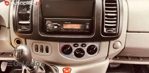RENAULT Trafic 