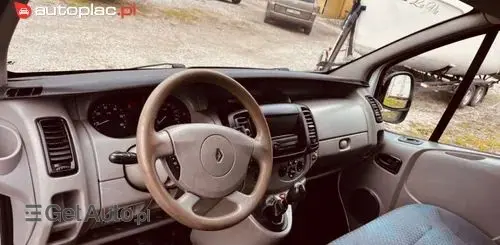 RENAULT Trafic 