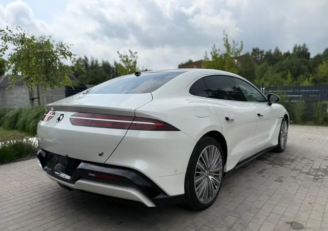 DENZA Z9 