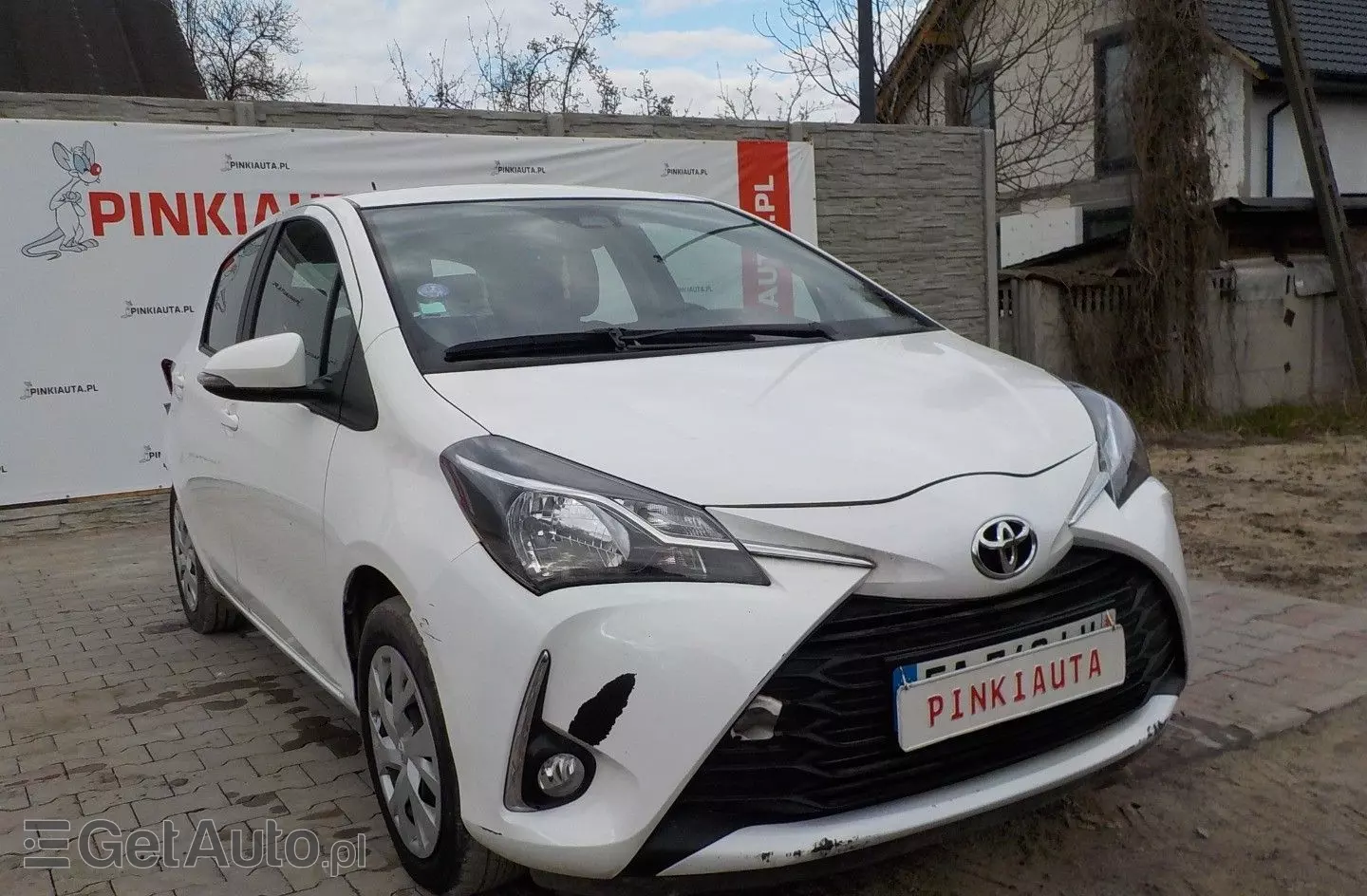 TOYOTA Yaris 1.0 Premium