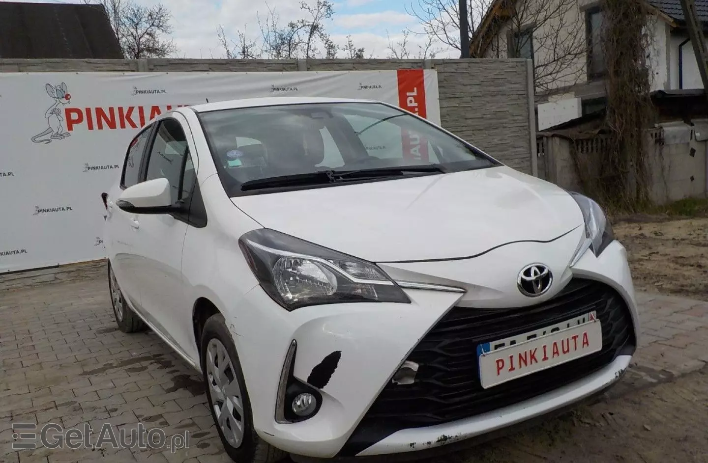 TOYOTA Yaris 1.0 Premium