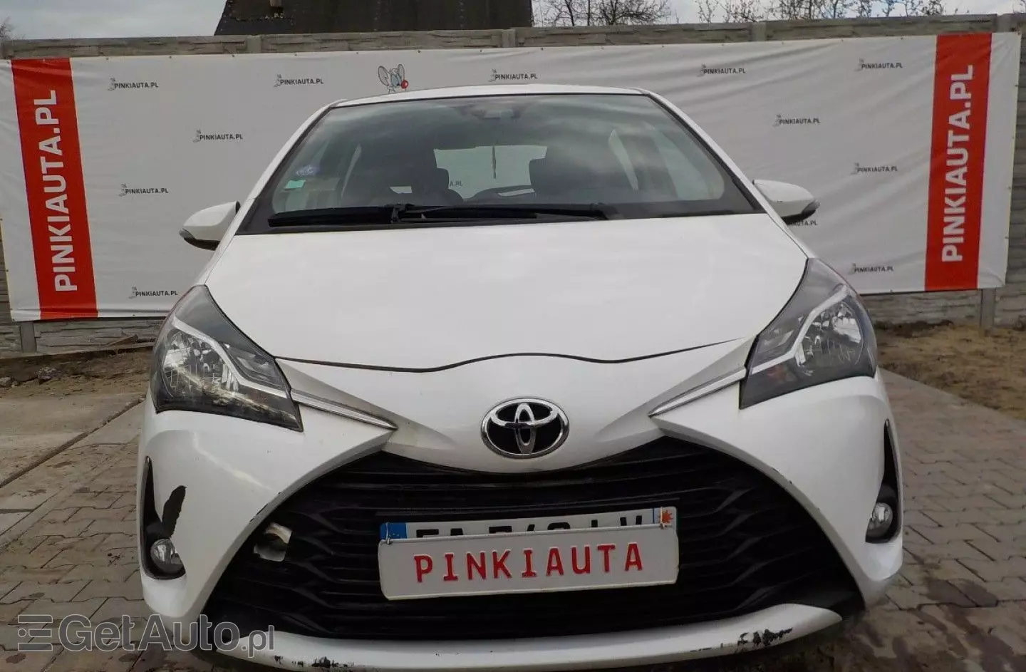 TOYOTA Yaris 1.0 Premium