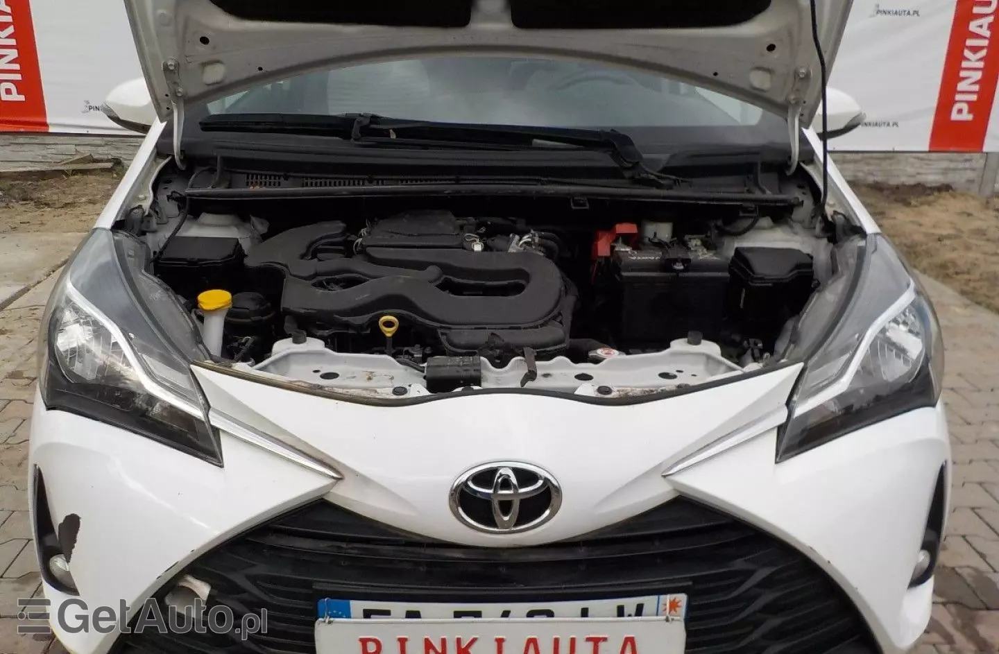 TOYOTA Yaris 1.0 Premium