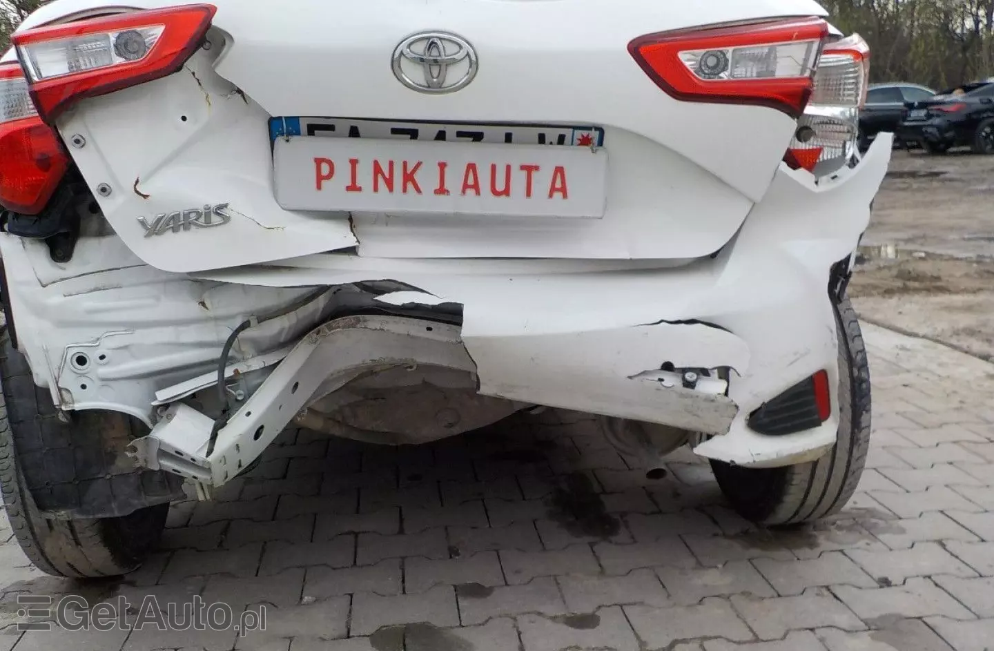 TOYOTA Yaris 1.0 Premium