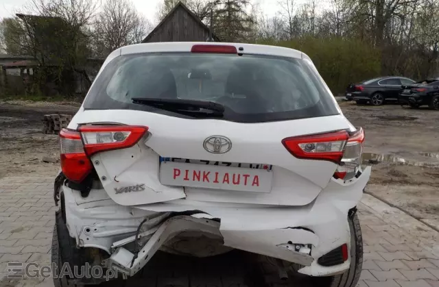 TOYOTA Yaris 1.0 Premium