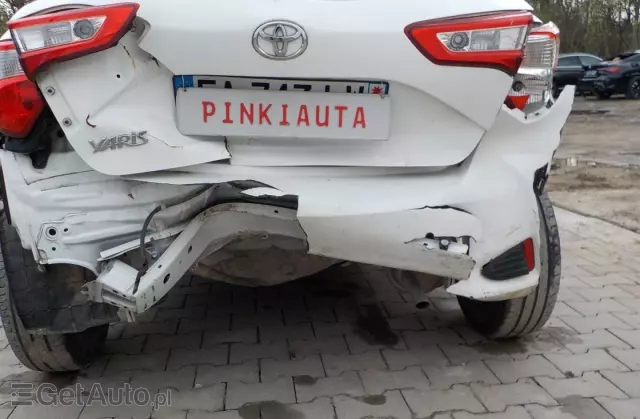 TOYOTA Yaris 1.0 Premium