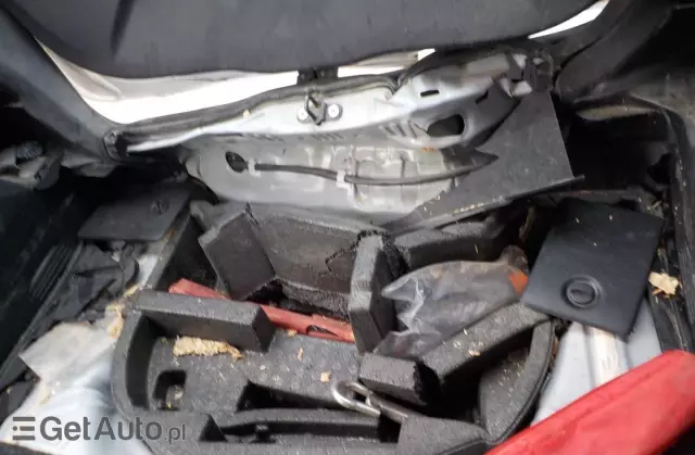 TOYOTA Yaris 1.0 Premium