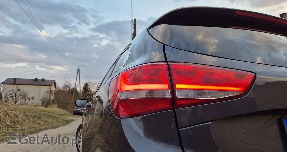 KIA Ceed 1.6 GDI ISG Spirit