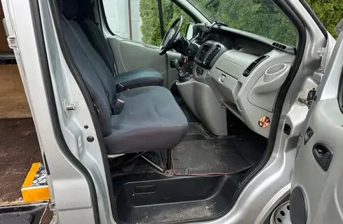 RENAULT Trafic 