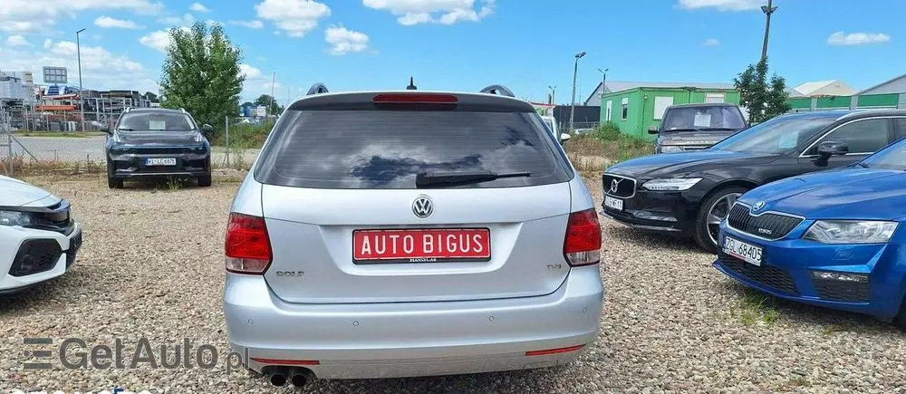 VOLKSWAGEN Golf 