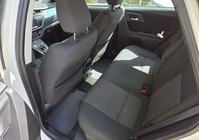 TOYOTA Auris Hybrid 135 Dynamic