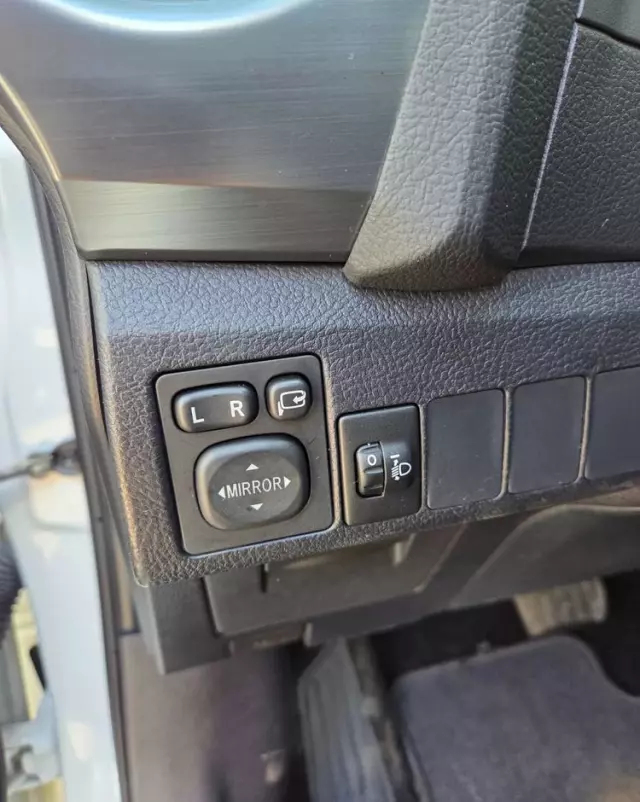 TOYOTA Auris Hybrid 135 Dynamic