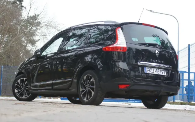 RENAULT Grand Scenic Energy dCi 110 S&S Bose Edition