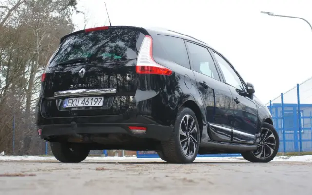 RENAULT Grand Scenic Energy dCi 110 S&S Bose Edition