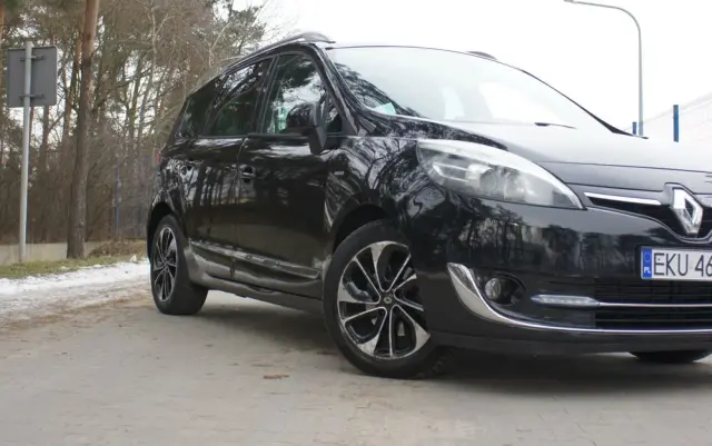 RENAULT Grand Scenic Energy dCi 110 S&S Bose Edition