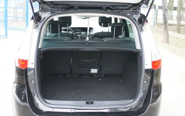 RENAULT Grand Scenic Energy dCi 110 S&S Bose Edition