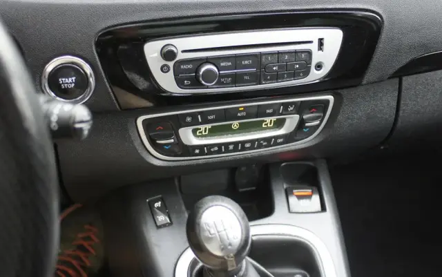 RENAULT Grand Scenic Energy dCi 110 S&S Bose Edition