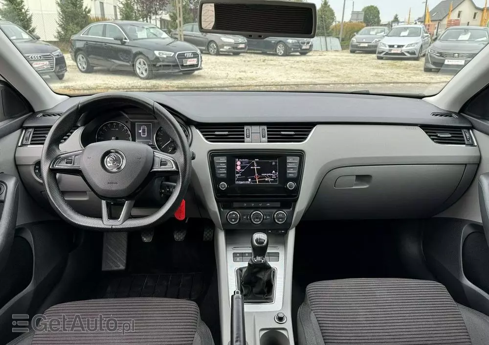 SKODA Octavia 