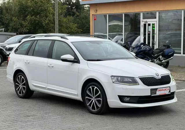 SKODA Octavia 