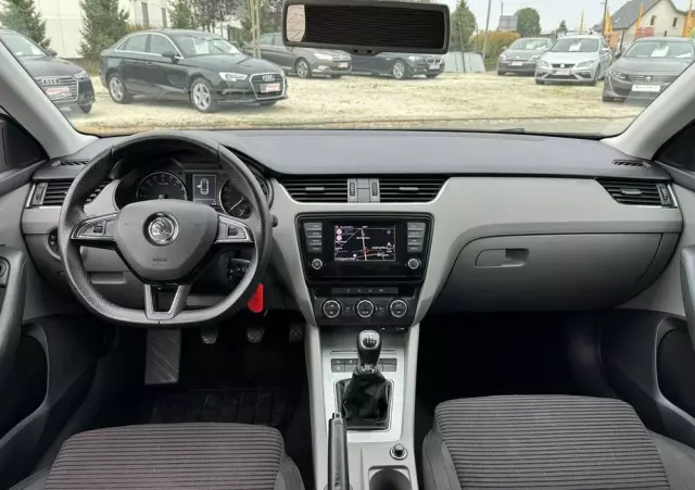 SKODA Octavia 