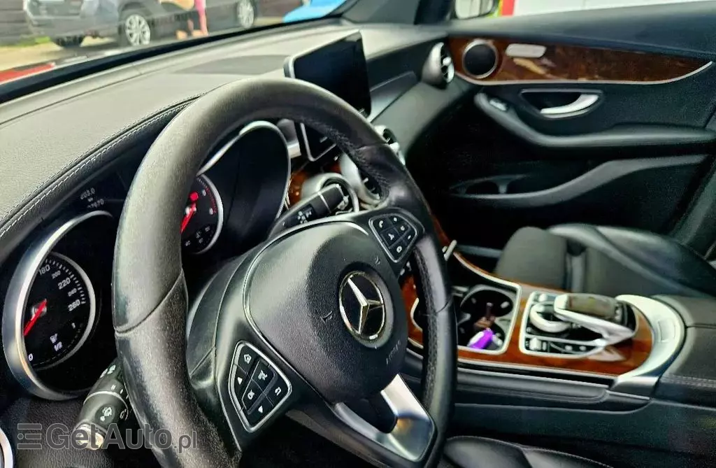MERCEDES-BENZ GLC 