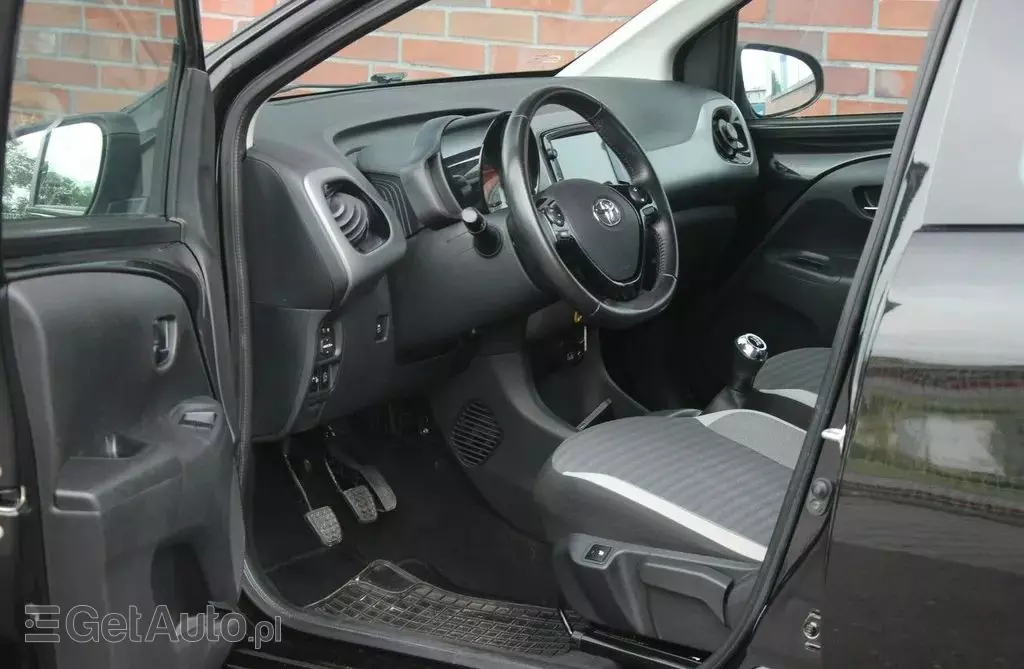 TOYOTA Aygo 