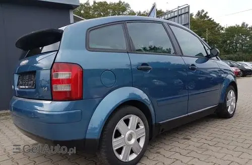 AUDI A2 