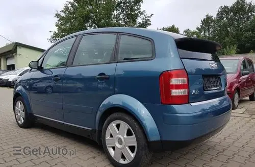 AUDI A2 