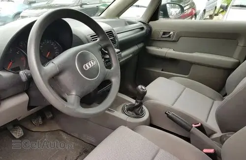 AUDI A2 