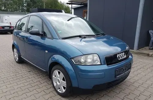 AUDI A2 