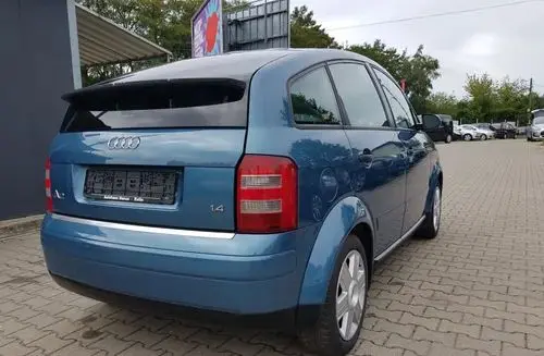 AUDI A2 