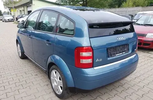 AUDI A2 