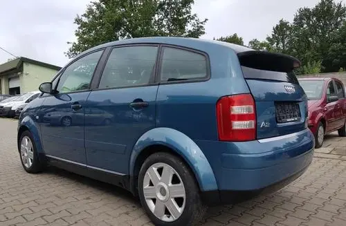 AUDI A2 