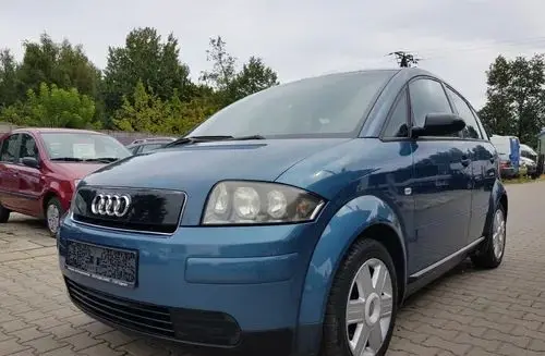 AUDI A2 