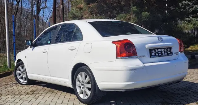 TOYOTA Avensis 2.4 VVT-i Prestige
