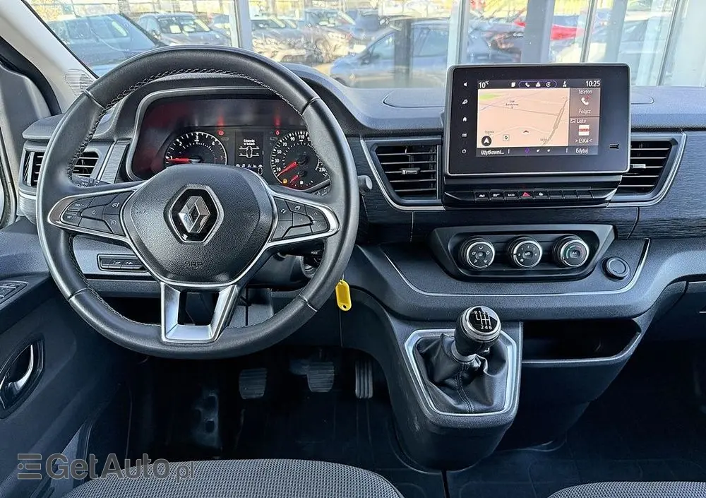 RENAULT Trafic 