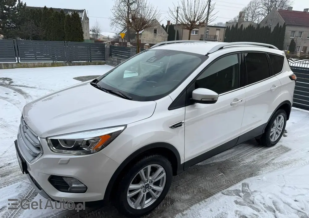 FORD Kuga 2.0 TDCi 4x2 Titanium
