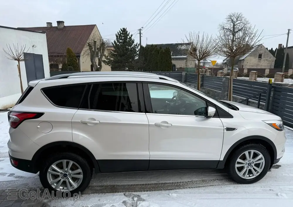 FORD Kuga 2.0 TDCi 4x2 Titanium
