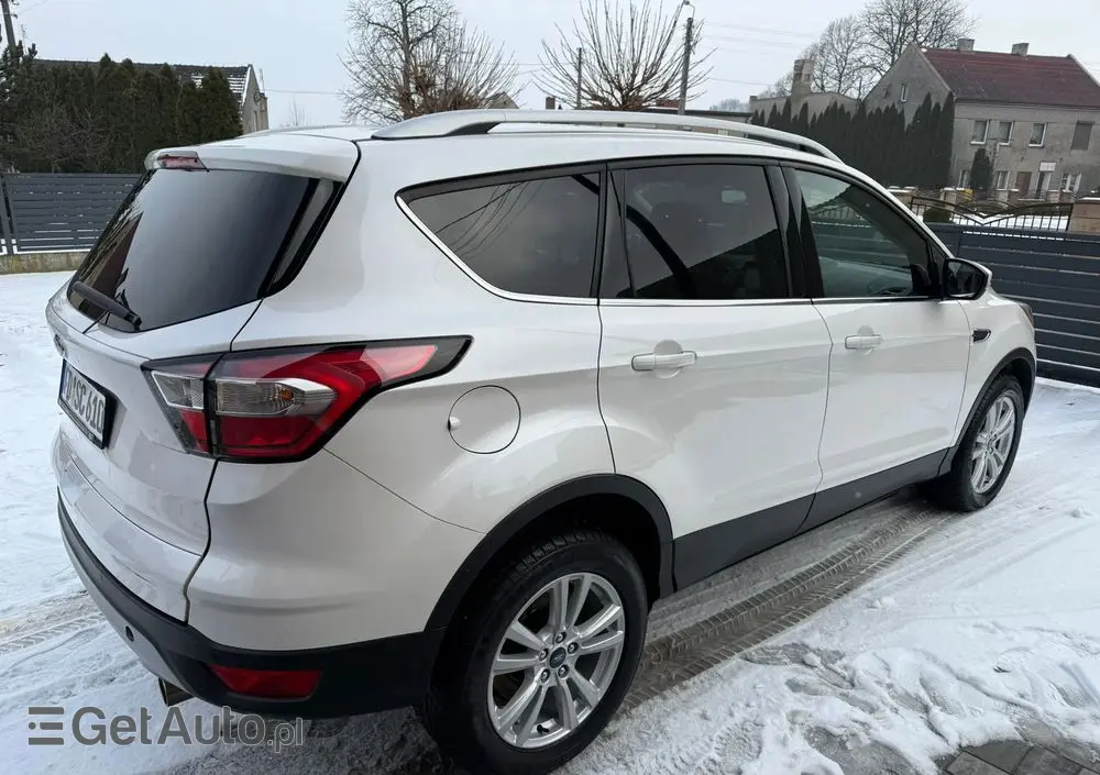 FORD Kuga 2.0 TDCi 4x2 Titanium
