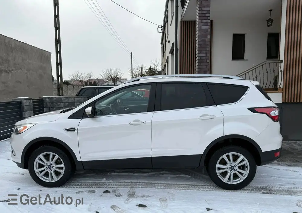 FORD Kuga 2.0 TDCi 4x2 Titanium
